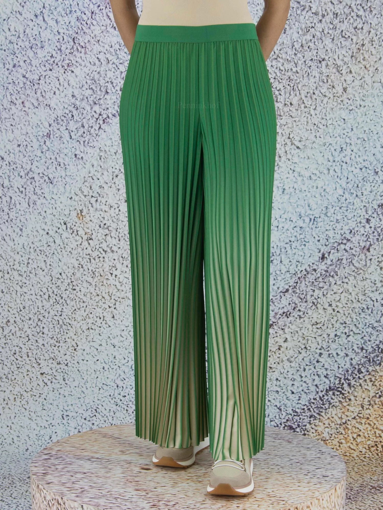 Marc Cain UC 81.36 W73 Pantalons Groen 4 Marc Cain UC 81.36 W73 Pantalons Groen - Afbeelding 2