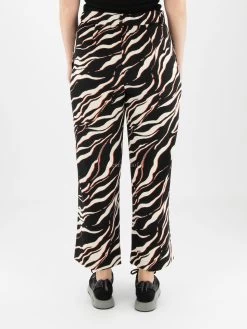 Marc Cain VS 81.15 W55 Pantalons Zwart -Joseph Ribkoff Winkel 100002279 4