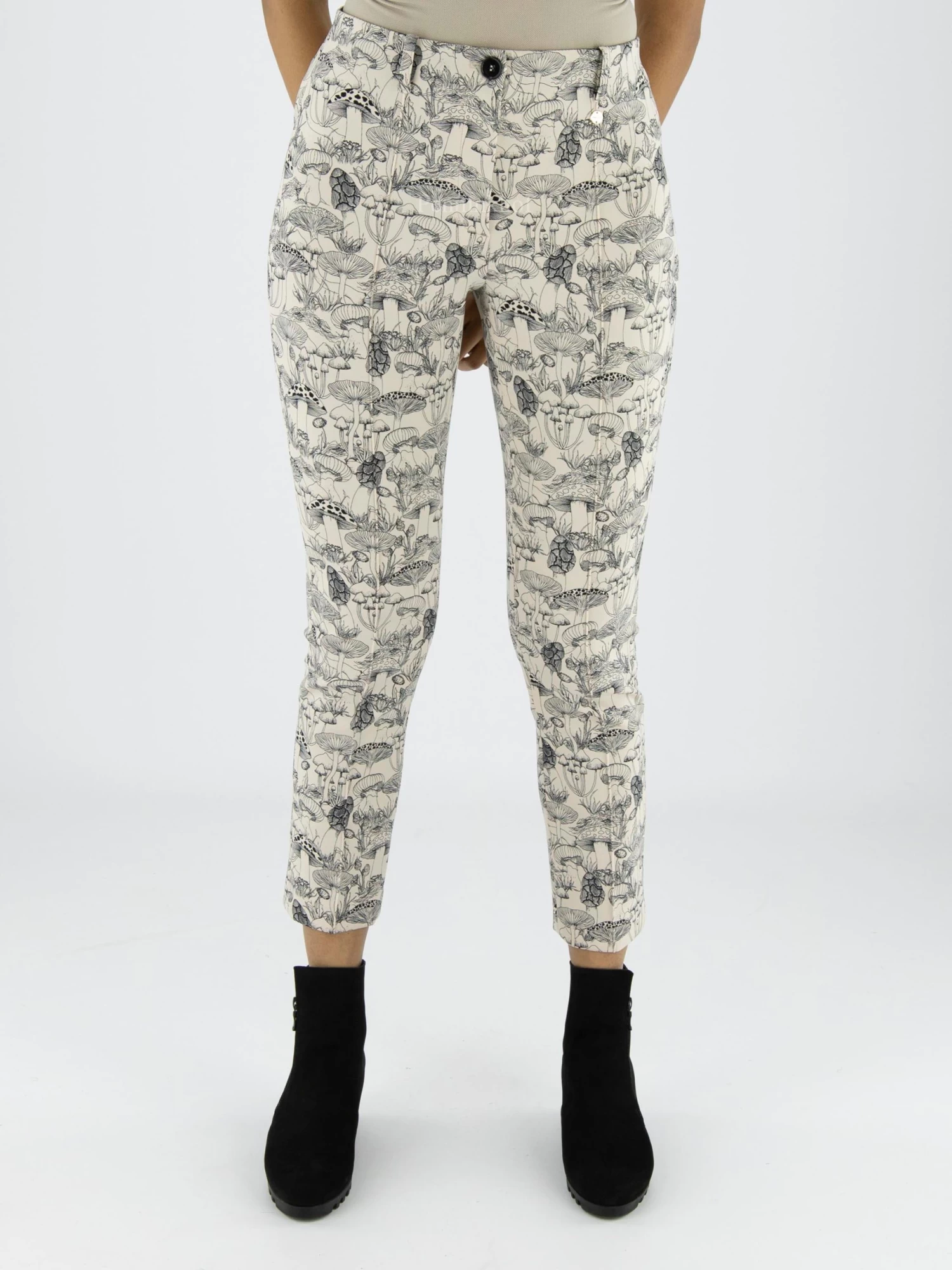 Marc Cain VC 81.11 J32 Pantalons Beige 4 Marc Cain VC 81.11 J32 Pantalons Beige - Afbeelding 2