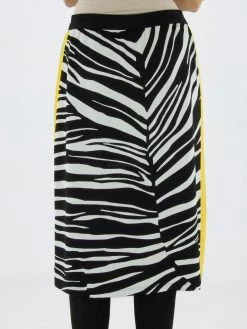 Marc Cain VS 71.04 W04 Rokken Bruin -Joseph Ribkoff Winkel 120000821 4