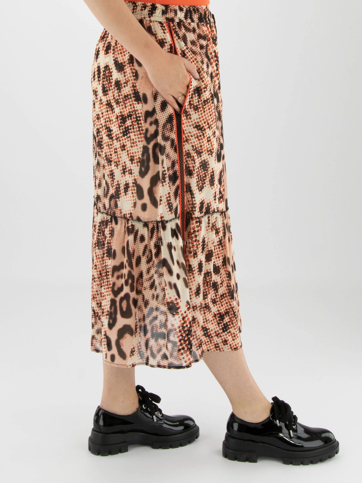 Marc Cain VS 71.05 W02 Rokken Rood 7 Marc Cain VS 71.05 W02 Rokken Rood - Afbeelding 5