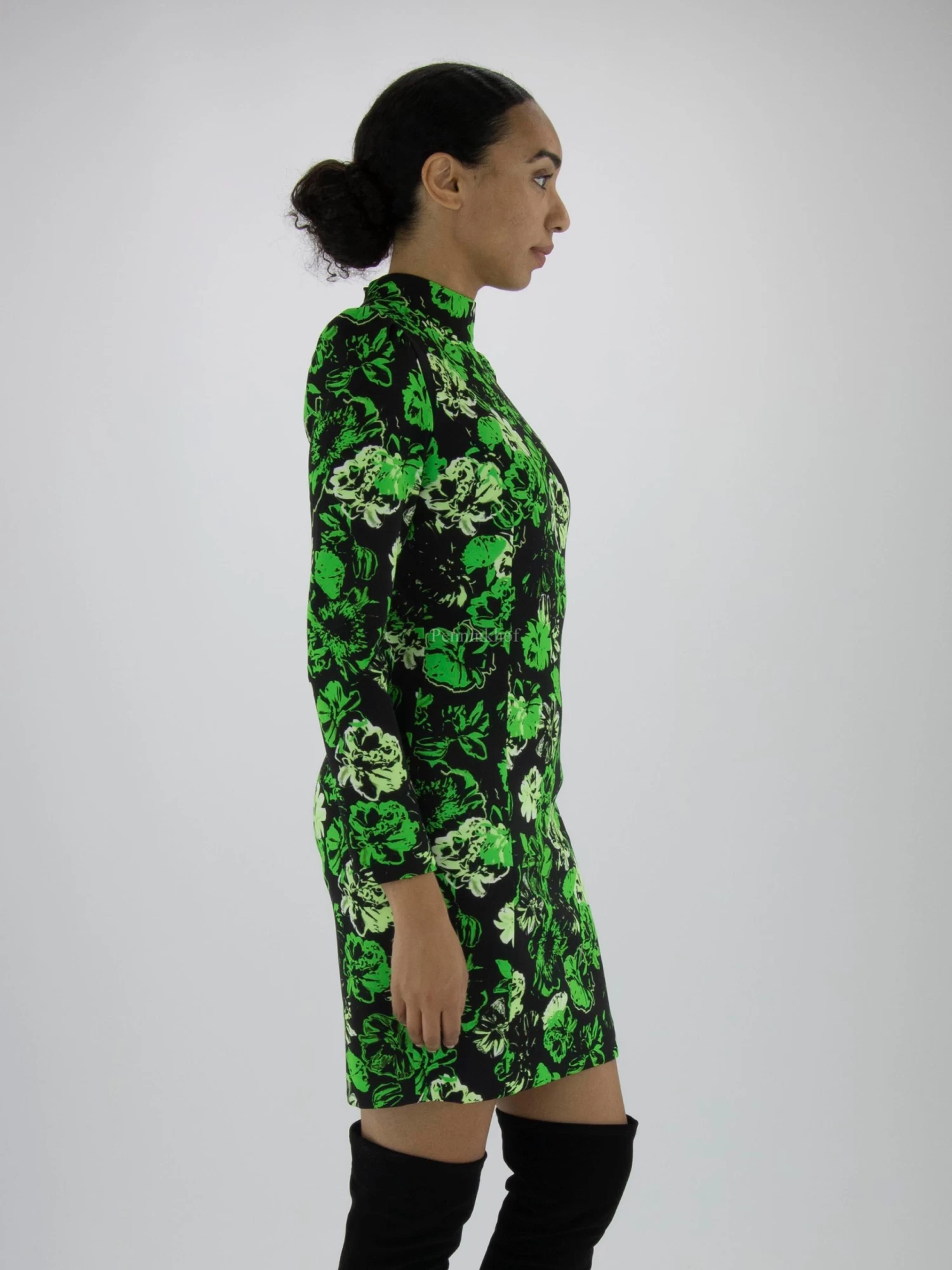 Marc Cain VC 21.17 J09 Jurken Groen 7 Marc Cain VC 21.17 J09 Jurken Groen - Afbeelding 5