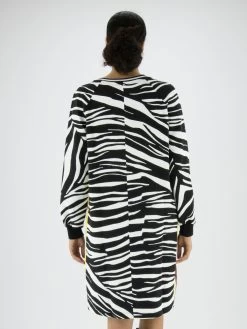 Marc Cain VS 21.10 W04 Jurken Bruin 14 Marc Cain VS 21.10 W04 Jurken Bruin -Joseph Ribkoff Winkel 160100692 4