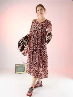 Marc Cain VS 21.04 W02 Jurken Rood 17 Marc Cain VS 21.04 W02 Jurken Rood -Joseph Ribkoff Winkel 160100694 7