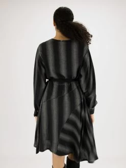 High LIMITLESS 721602 Jurken Zwart 14 High LIMITLESS 721602 Jurken Zwart -Joseph Ribkoff Winkel 160100696 4