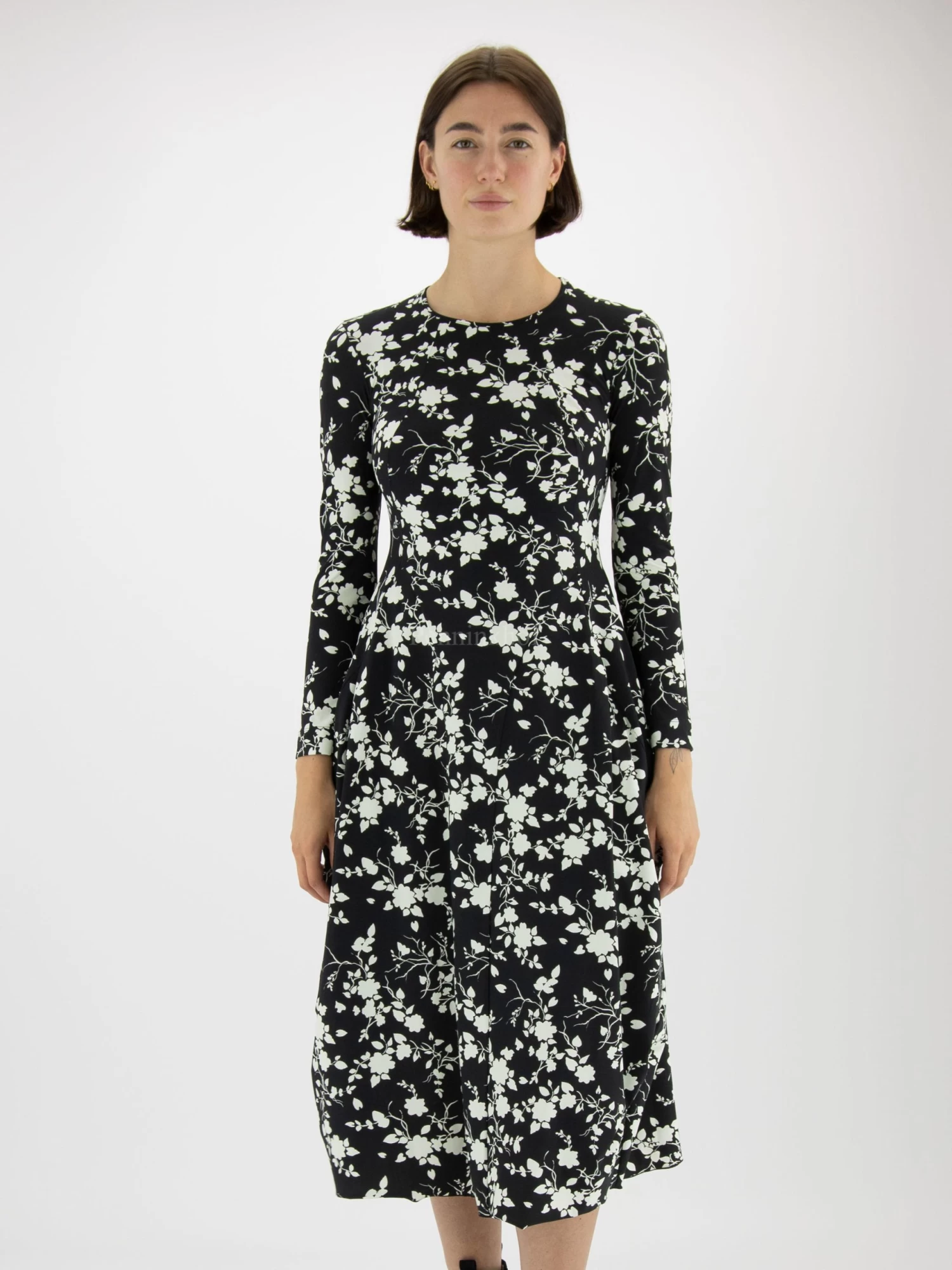 High AT LENGTH S21724 Jurken Zwart 4 High AT LENGTH S21724 Jurken Zwart - Afbeelding 2